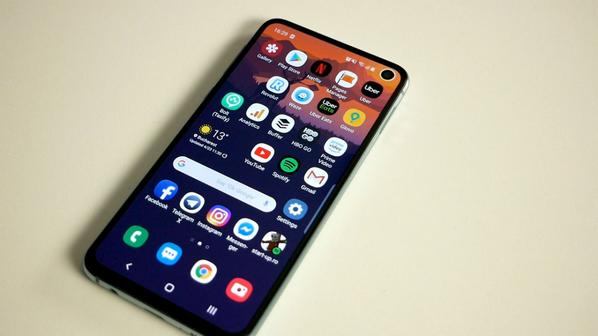 Review Samsung Galaxy S10e Cel Mai Mic Telefon Din Familia Premium